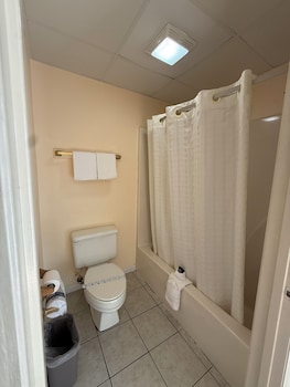 Standard Room, 2 Double Beds, Non Smoking