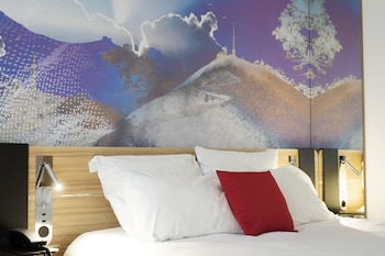 Superior Room, 1 Queen Bed with Sofa bed