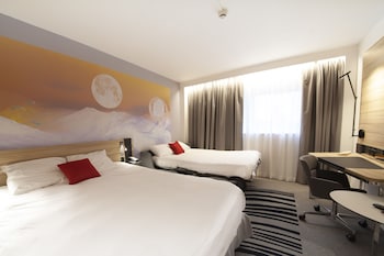 Superior Room, 1 Queen Bed with Sofa bed