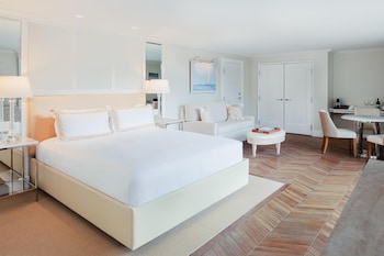 Resort View Accessible King Studio