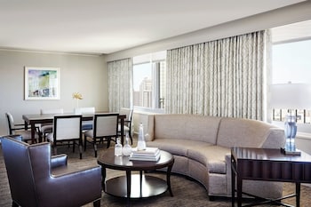 Suite, 1 King Bed