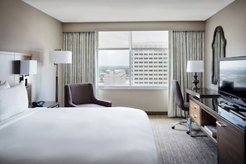 Room, 1 King Bed (Mobility Accessible, Roll-In Shower)