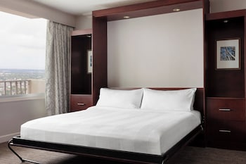 Suite, 1 King Bed