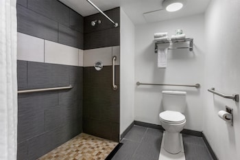Room, 2 Queen Beds, Accessible