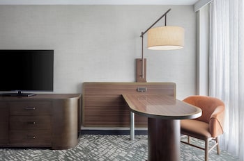 Standard Room, 1 King Bed