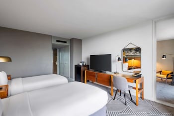 Family Room, 2 Bedrooms, Connecting Rooms