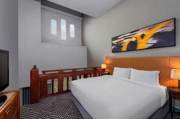 Suite, 1 King Bed (Duplex)