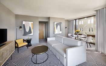 Junior Suite, 1 King Bed