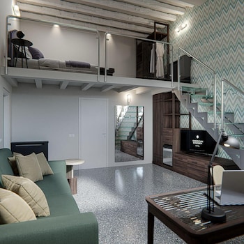 Deluxe Quadruple Room, Annex Building