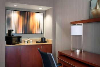 Suite, Multiple Beds (One Bedroom Two Queens)