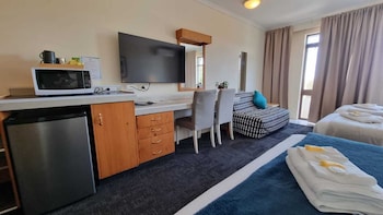 Bayside Family Room