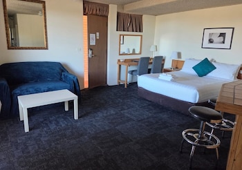 Bayside Executive Room