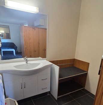 Bayside Executive Room