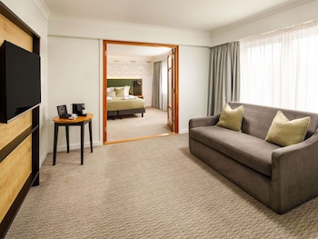 Suite, 1 King Bed