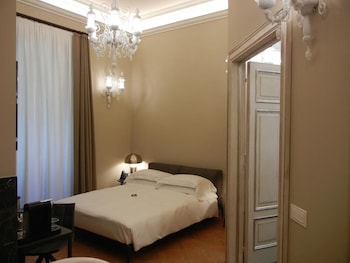 Deluxe Double Room, Annex Building (King, No Pets- Adults Only)
