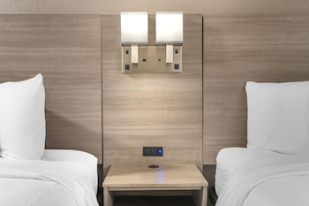 Standard Room, 2 Double Beds, Non Smoking