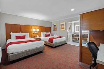 Deluxe Room, 2 Queen Beds (Kids Room with 2 queen beds and Bunk)