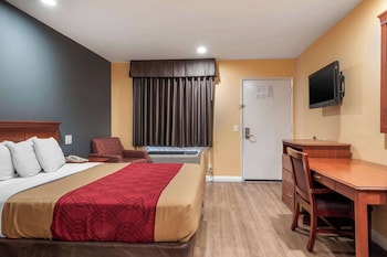 Standard Room, 1 Queen Bed, Non Smoking