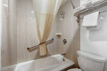 Room, 2 Queen Beds, Non Smoking