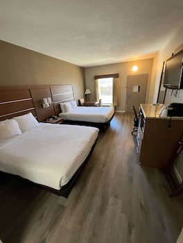 Standard Room, 2 Queen Beds, Non Smoking