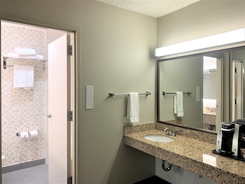 Standard Room, 2 Queen Beds, Accessible (Communications)