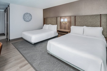 Standard Room, 2 Queen Beds, Accessible (Communications)