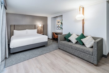 Premium Room, 1 King Bed
