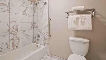 Room, 2 Queen Beds, Non Smoking, Partial Ocean View2 Queen Beds, Partial Ocean View (Non-Pet Room)