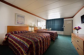 Standard Double Room, 2 Double Beds, Smoking