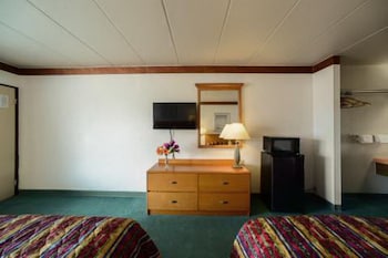 Standard Double Room, 2 Double Beds, Smoking