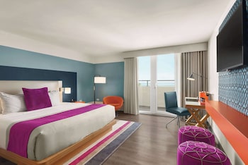 Room, 1 King Bed, Balcony, Ocean View (Partial)
