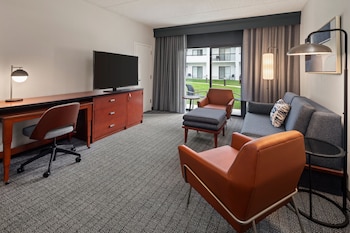 Suite, 1 Bedroom (Hearing Accessible)
