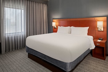 Suite, 1 Bedroom (Hearing Accessible)