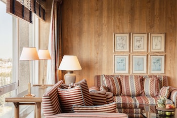 Mercurius One Bedroom Suite