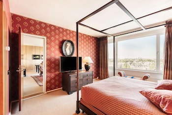 Mercurius One Bedroom Suite