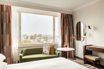 Deluxe Room, 1 King Bed