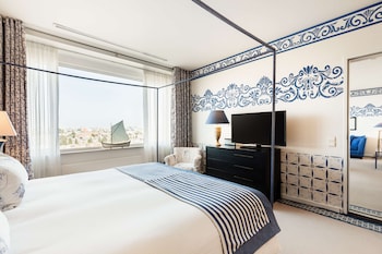 Neptune One Bedroom Suite