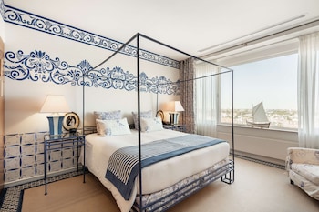 Neptune One Bedroom Suite