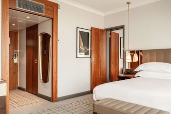 Family Suite, 2 Bedrooms (King)