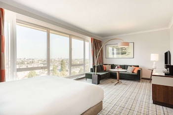 Junior Suite, 1 King Bed, Canal View (High Floor)