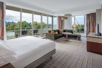 Junior Suite, 1 King Bed, Balcony (Boulevard View)