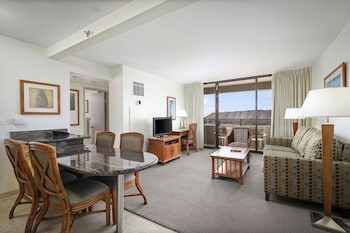 Room, Multiple Beds, Partial Ocean View