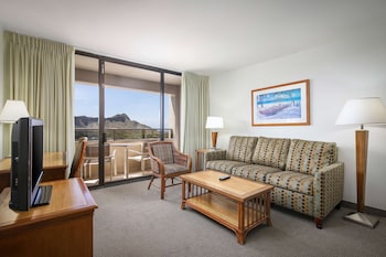 Room, Multiple Beds, Partial Ocean View