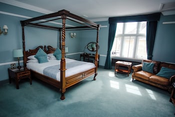 Double Room (Four Poster Bed)