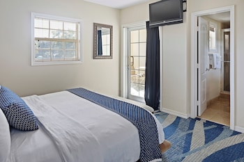 Suite, 1 Bedroom (King - Standard View)