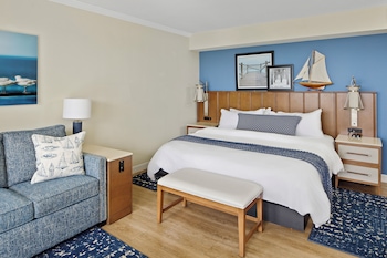 Room (King - Bay Front)