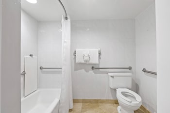 Room (2 Queens Mobility Accessible - Standard View with Balcony)