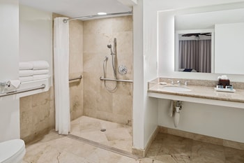 Suite, 2 Bedrooms (1 King/2 Full Beds Mobility Accessible with Roll-in Shower - Partial Bay View)