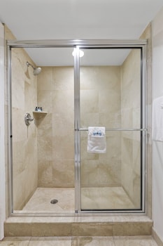Room (2 Queens - Standard View with Balcony)