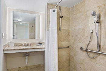 Room (2 Queens Mobility Accessible with Roll-In Shower - Standard View)